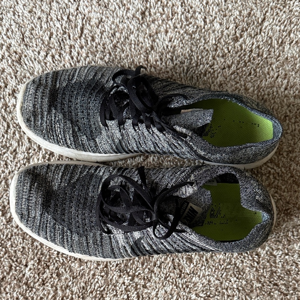 Nike Free Run Black and Gray Knit Sneakers